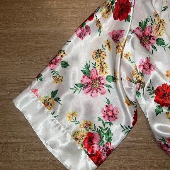 Victoria's Secret Gold Label Floral Satin Robe - Picture 2 of 3